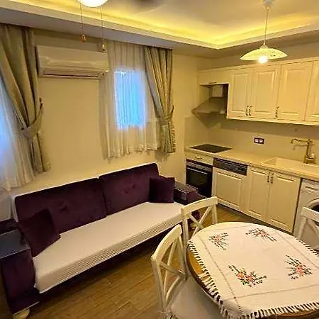 Otel Kale Tas Çeşme